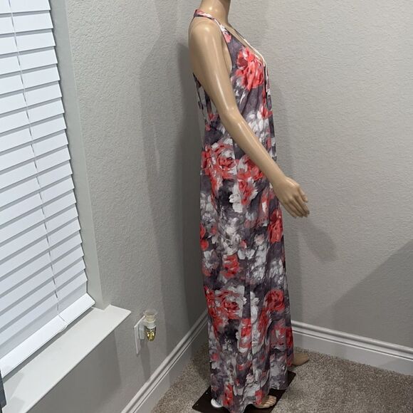 NWT-Aakaa sexy maxi dress, with dramatic back. - Picture 2 of 5